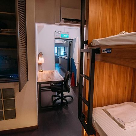 Bluewaters Pods 38 Hongkong St Hostel Сингапур Екстериор снимка